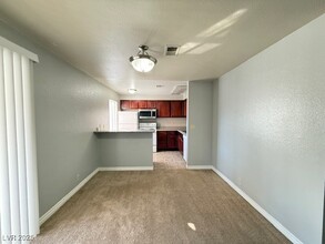 5140 Indian River Dr in Las Vegas, NV - Building Photo - Building Photo