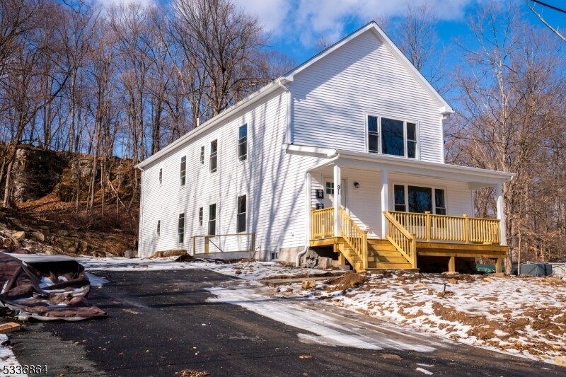 91 Mt View St in Newton, NJ - Building Photo