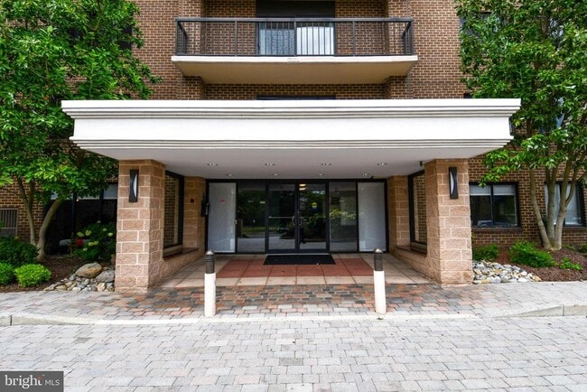 property at 200 N Pickett St