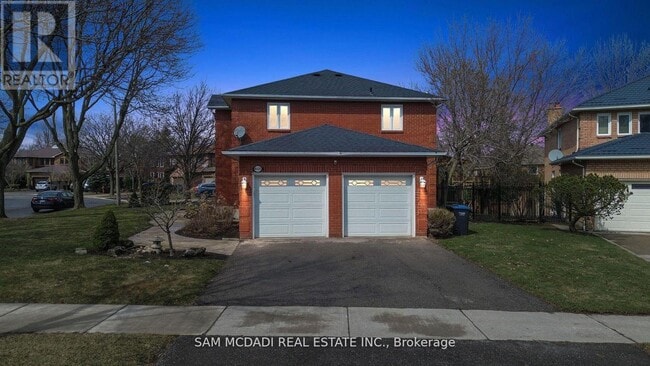 4025 Rolling Valley Dr in Mississauga, ON - Building Photo - Building Photo