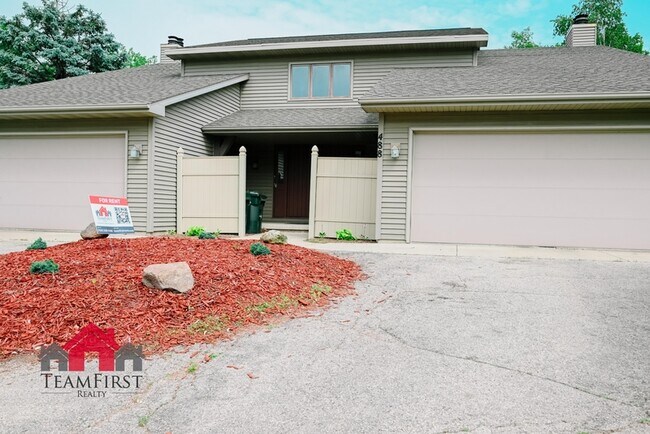 488 S Good Hope Rd in De Pere, WI - Building Photo - Building Photo