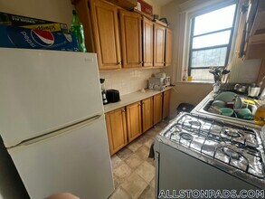 1156 Commonwealth Ave in Boston, MA - Building Photo - Building Photo