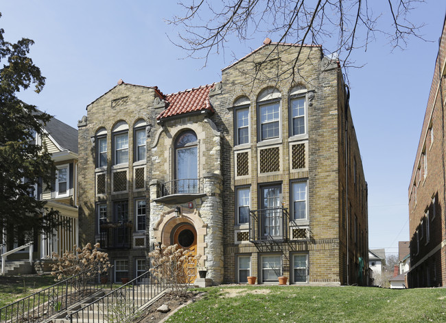 3016 James Ave S in Minneapolis, MN - Foto de edificio - Building Photo