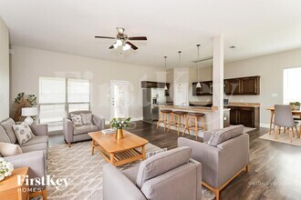 15635 Gatsby Ln in Dallas, TX - Building Photo - Building Photo