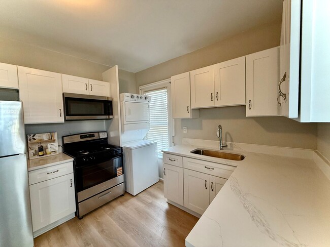 212 Elgin Ave in Forest Park, IL - Building Photo - Building Photo