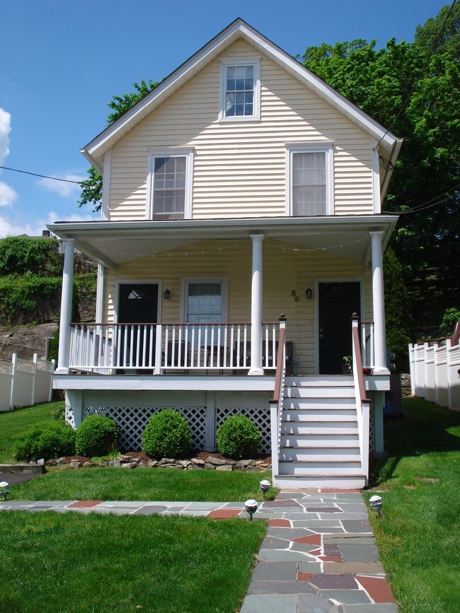 56 Oakridge St Rentals in Greenwich, CT