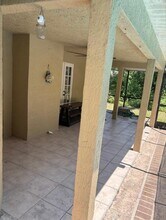 2265 SW Edison Cir in Port St. Lucie, FL - Foto de edificio - Building Photo