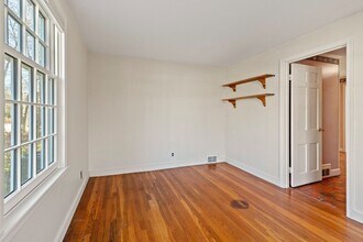 68 Westgate in Wellesley, MA - Building Photo - Building Photo