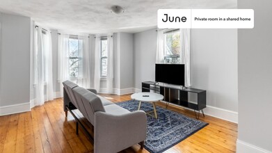 100 Flint St in Boston, MA - Building Photo - Building Photo