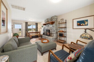 17097 Lake Sequoyah Dr in Fayetteville, AR - Building Photo - Building Photo