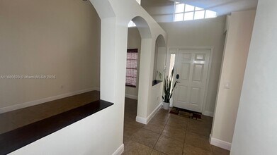 1376 NW 192nd Ave in Pembroke Pines, FL - Building Photo - Building Photo