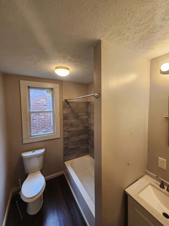 1709 Dumesnil St in Louisville, KY - Building Photo - Building Photo