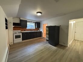 91 Main St in Fredericton, NB - Building Photo