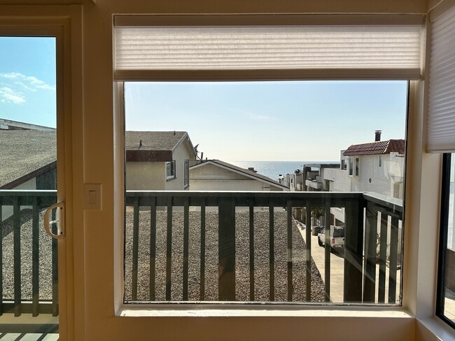 228 20th Pl, Unit 228 20th Pl