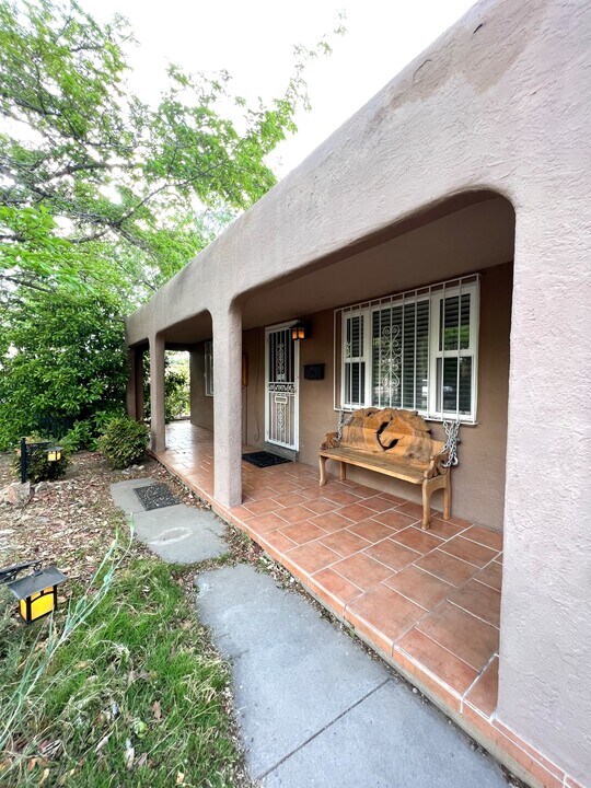 2717 "A" McEarl Ave SE in Albuquerque, NM - Building Photo