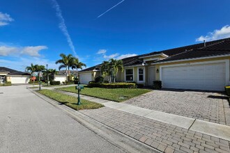6144 NW Argyll Ln in Port St. Lucie, FL - Building Photo - Building Photo