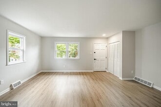 61 Pennsylvania Ave in Phoenixville, PA - Foto de edificio - Building Photo