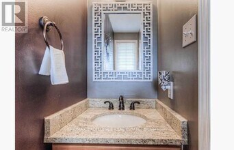 35 Critcher Ave in Cambridge, ON - Building Photo - Building Photo