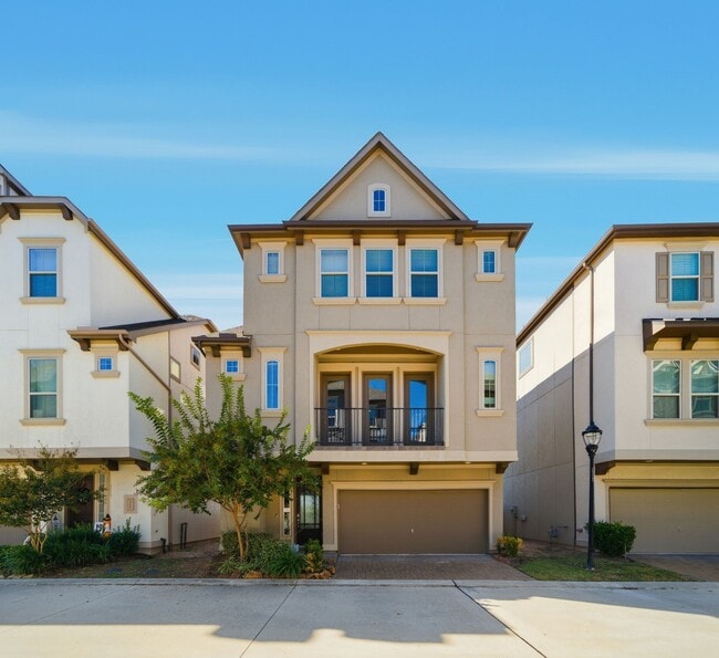 property at 4011 Centre Glen Dr