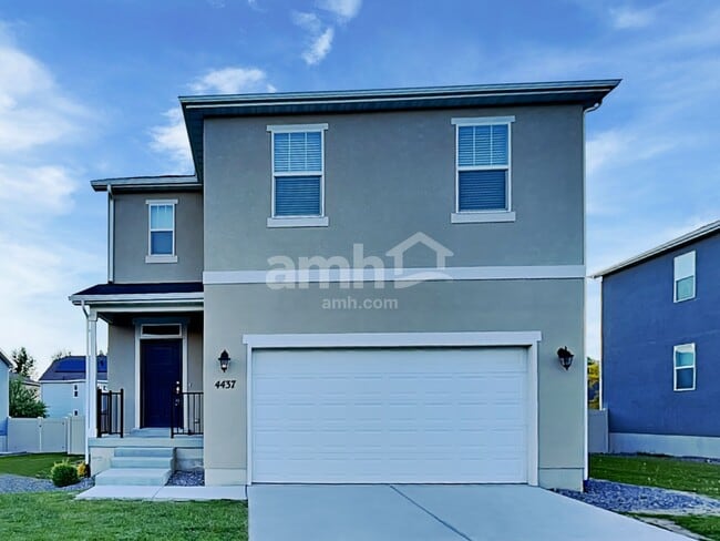 property at 4437 N Morgan Way