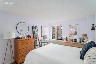 300 Rector Pl in New York, NY - Building Photo - Building Photo