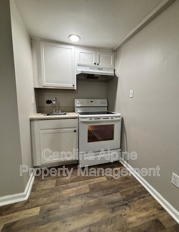 2512 Finchley Dr in Charlotte, NC - Building Photo - Building Photo