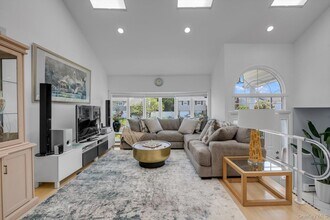 38 Loretta Dr in Syosset, NY - Building Photo - Building Photo