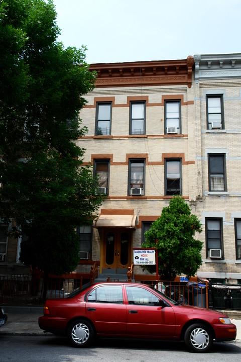 1717 Greene St in Ridgewood, NY - Building Photo