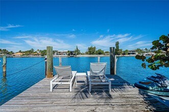 621 86th St in Miami Beach, FL - Foto de edificio - Building Photo