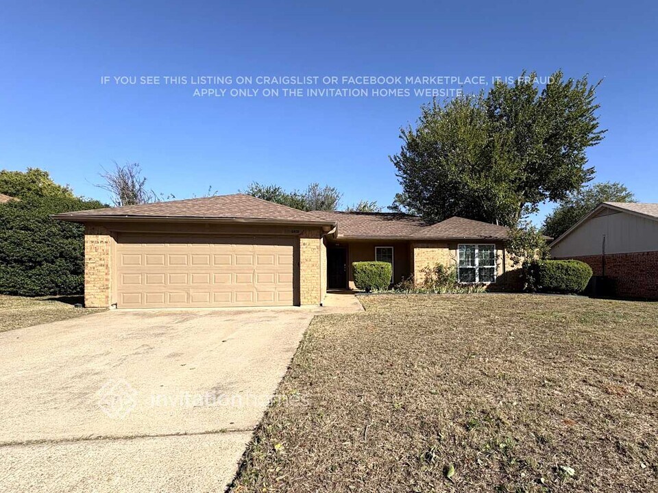6403 Walnut Springs Dr in Arlington, TX - Foto de edificio