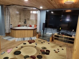 90 Rossiter Ave in Paterson, NJ - Building Photo