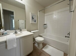 16623 Newglen Ln in Houston, TX - Building Photo - Building Photo