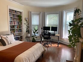 1878 Beacon St, Unit 2 in Brookline, MA - Building Photo