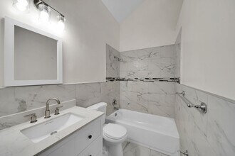 4033 SW 68th Way in Miramar, FL - Building Photo - Building Photo