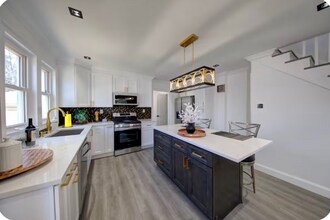 14 Roosevelt Ave in Hicksville, NY - Building Photo - Building Photo