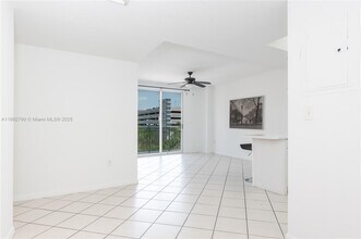 3500 Coral Wy in Miami, FL - Building Photo - Building Photo