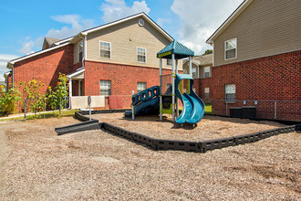 Valley View Gardens in Dunlap, TN - Building Photo - Building Photo