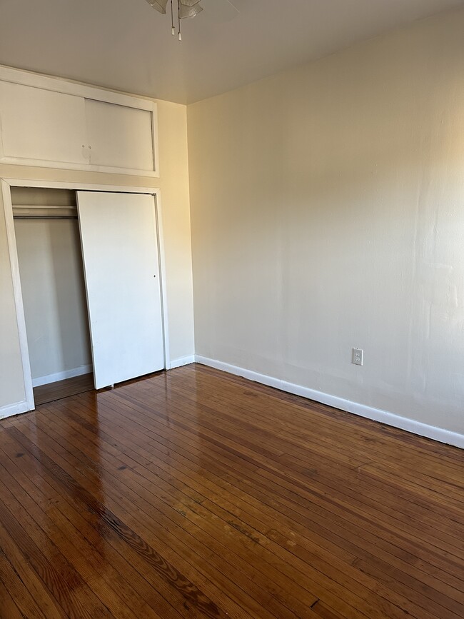 18 Noll Pl in Newark, NJ - Foto de edificio - Building Photo