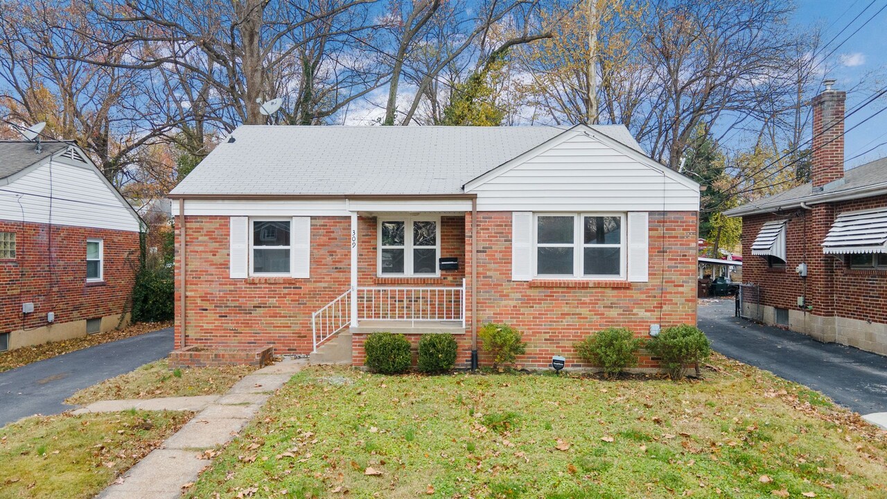 309 Louisa Ave in Ferguson, MO - Building Photo