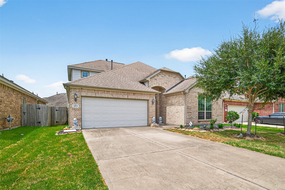 2019 Argos Dr in Missouri City, TX - Building Photo