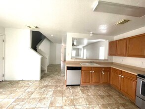 4990 Bending Elms in San Antonio, TX - Building Photo - Building Photo