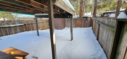 1069 Sierra Blvd in South Lake Tahoe, CA - Building Photo - Building Photo