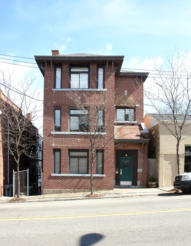 1627 Brownsville Rd in Pittsburgh, PA - Building Photo - Building Photo