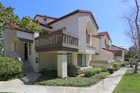 Building - Mission Ridge Apartamentos in Encinitas, California