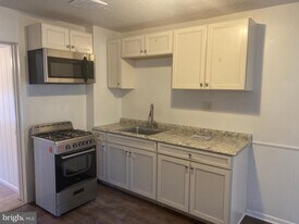 1847 Horace Ave in Abington, PA - Building Photo