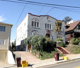 537 Mandana Blvd in Oakland, CA - Building Photo - Building Photo