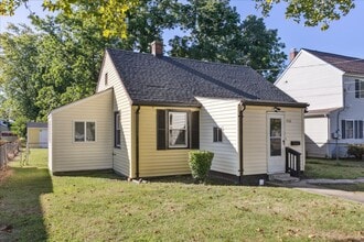 932 16th St in Newport News, VA - Building Photo - Building Photo