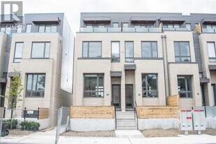 28 Perth Ave in Toronto, ON - Building Photo