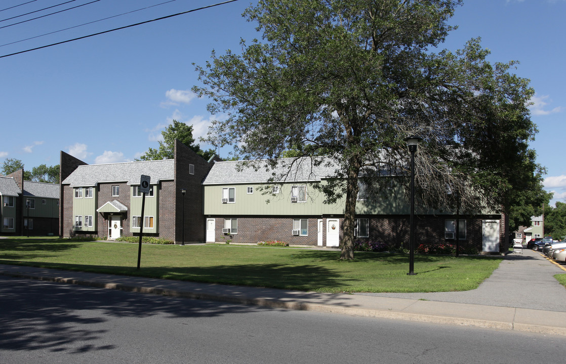 La Rose Gardens in Glens Falls, NY - Building Photo