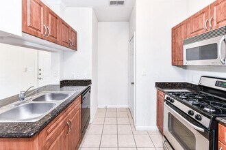 12913 Centre Park Cir, Unit 302 in Herndon, VA - Building Photo - Building Photo